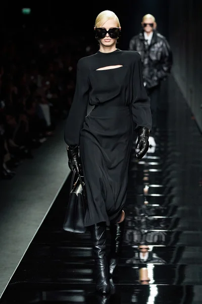 Look 5